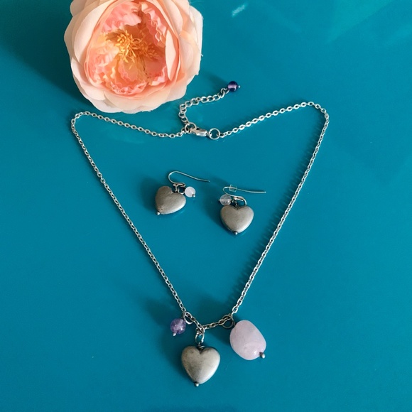 💜 Antiqued Silver Tone Hearts & Amethyst Gem Drop Necklace & Matching Earring - Picture 3 of 6